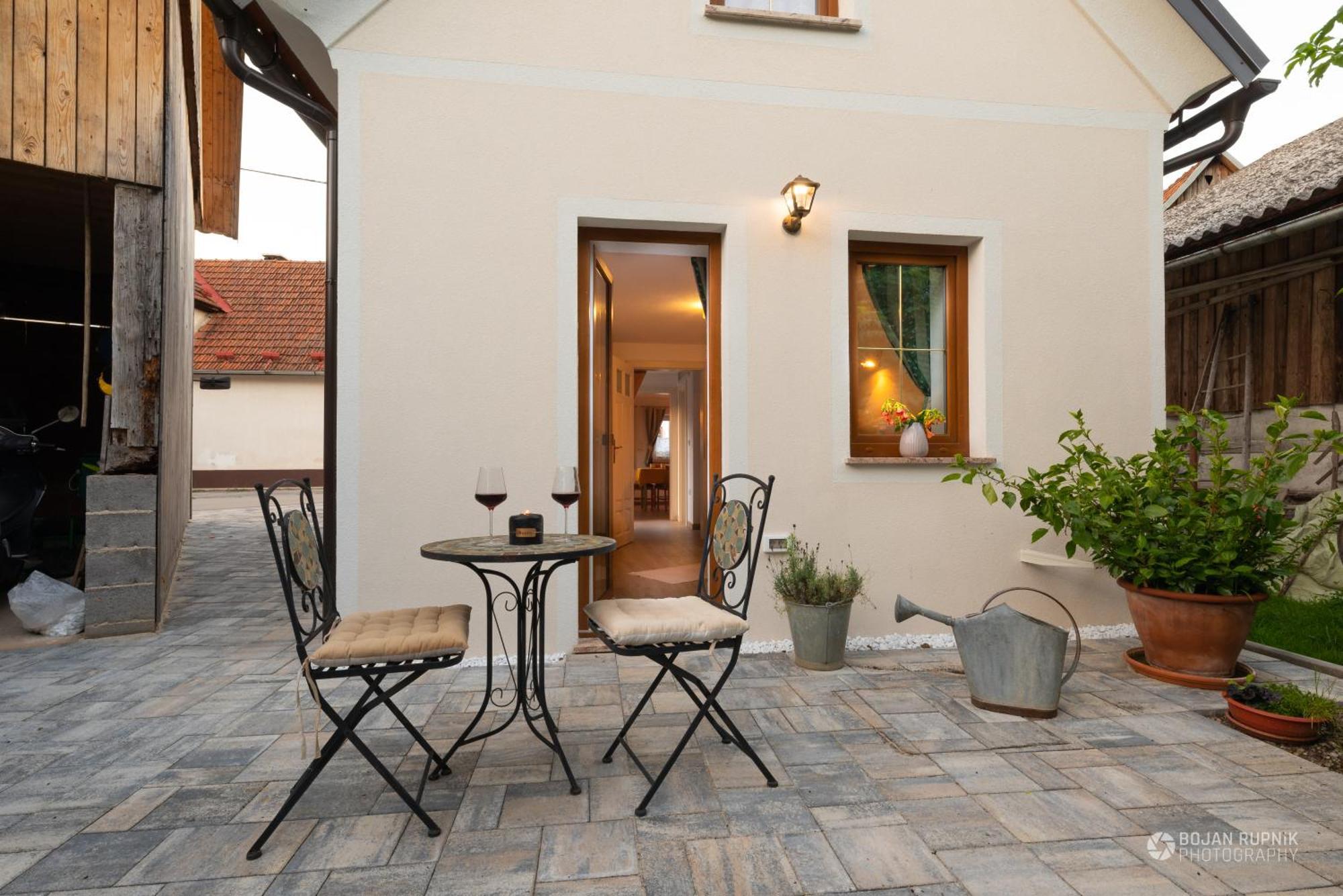 Cherry House - Cosy House - Ideal For Bear Watching, In The Neighborhood Of The Medieval Sneznik Castle Stari Trg pri Lozu Экстерьер фото